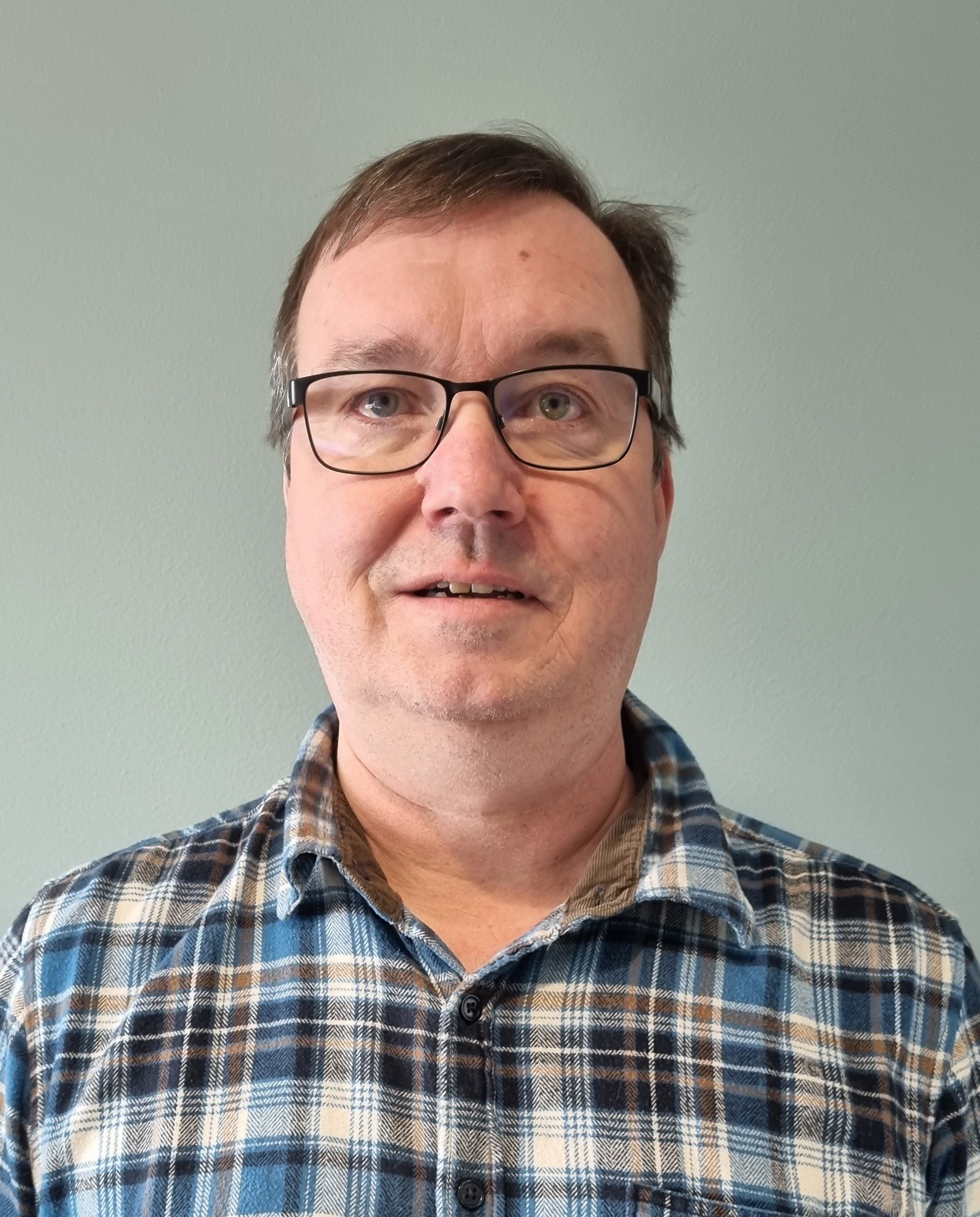 Odd Krum Odd Are Krum : Lønnsmedarbeider