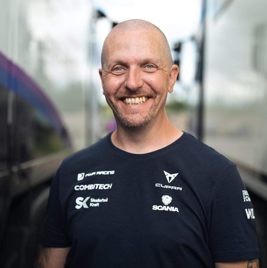 Kenneth Kenneth Hellen : Area Manager/ Områdeansvarig Västerås Karlstad